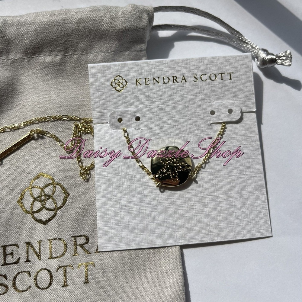 ✨Kendra Scott Sand Dollar Gold Pendant Necklace In Natural Mother of Pearl New✨ - Picture 4 of 8